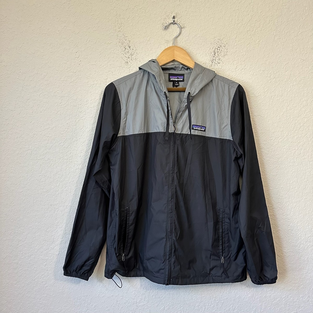 PATAGONIA W's Light & Variable Hoody Jacket Full Zip PATAGONIA W's Light & Variable Hoody Jacket Full Zip