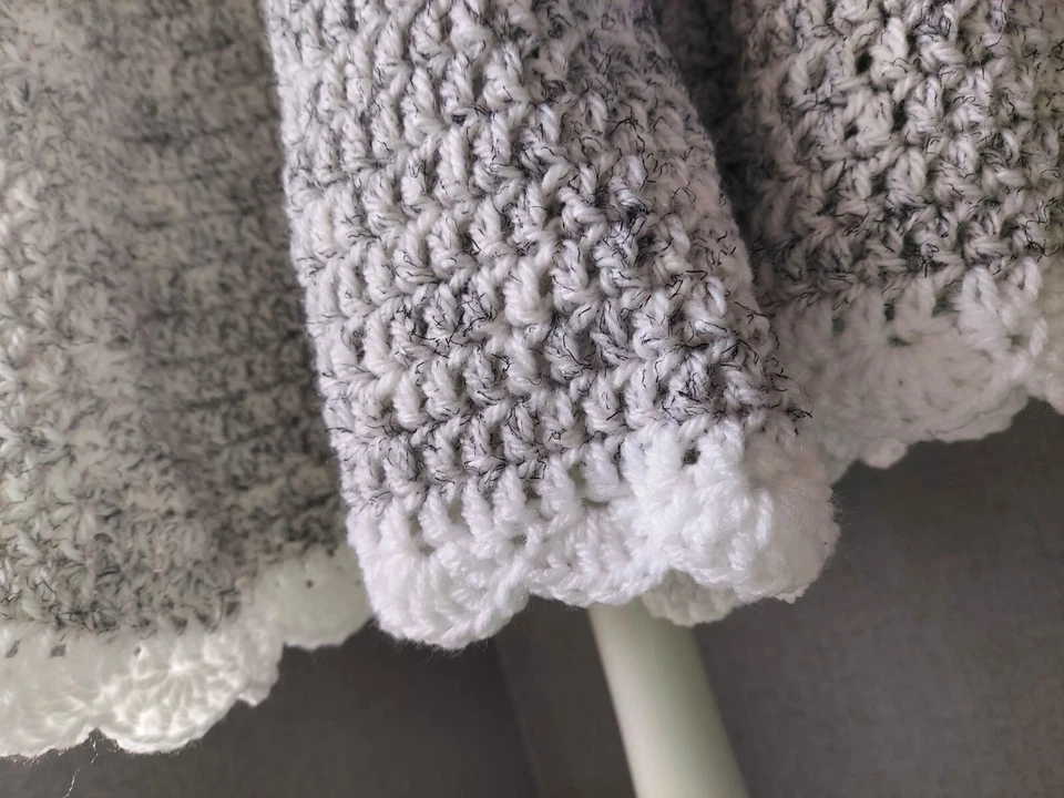 Crochet pattern for roll neck poncho - Image 3 of 3