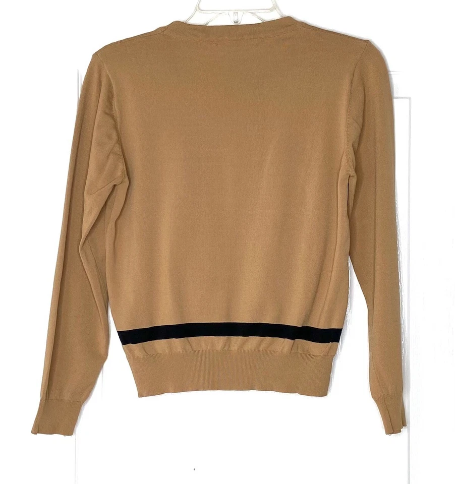 Suéter Universitario BURBERRY Signature Logo Bordado Intarsia Tostado Camel S 4/6 Foto 2 de 4