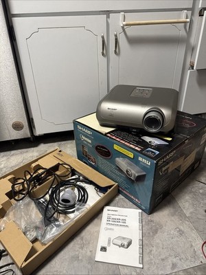 Sharp XR-10XL DLP Projector 15 Hrs Lamp 99% Life W/ Original Full Kit