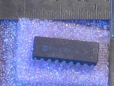 Harris 1-6504-9 DIP 18 SRAM 4Kx1 320ns CMOS