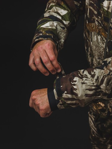 VEIL CAMO Men’s Insulated Waterproof Chaos Hunting Parka - Picture 10 of 30