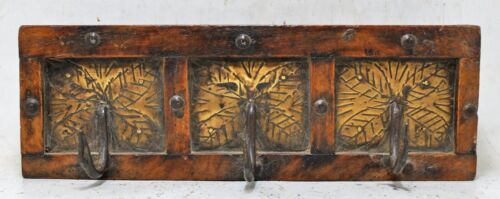 Vintage Wooden 3 Hook Hanger Hardware Original Old Hand Crafted - Picture 2 of 8