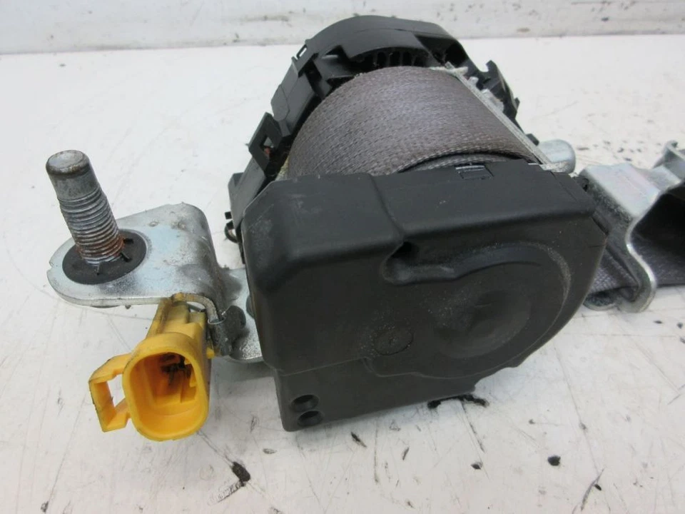 Front Right Seat Belt Tensioner Gray Fits for JEEP CHEROKEE/LIBERTY - Image 4 of 4