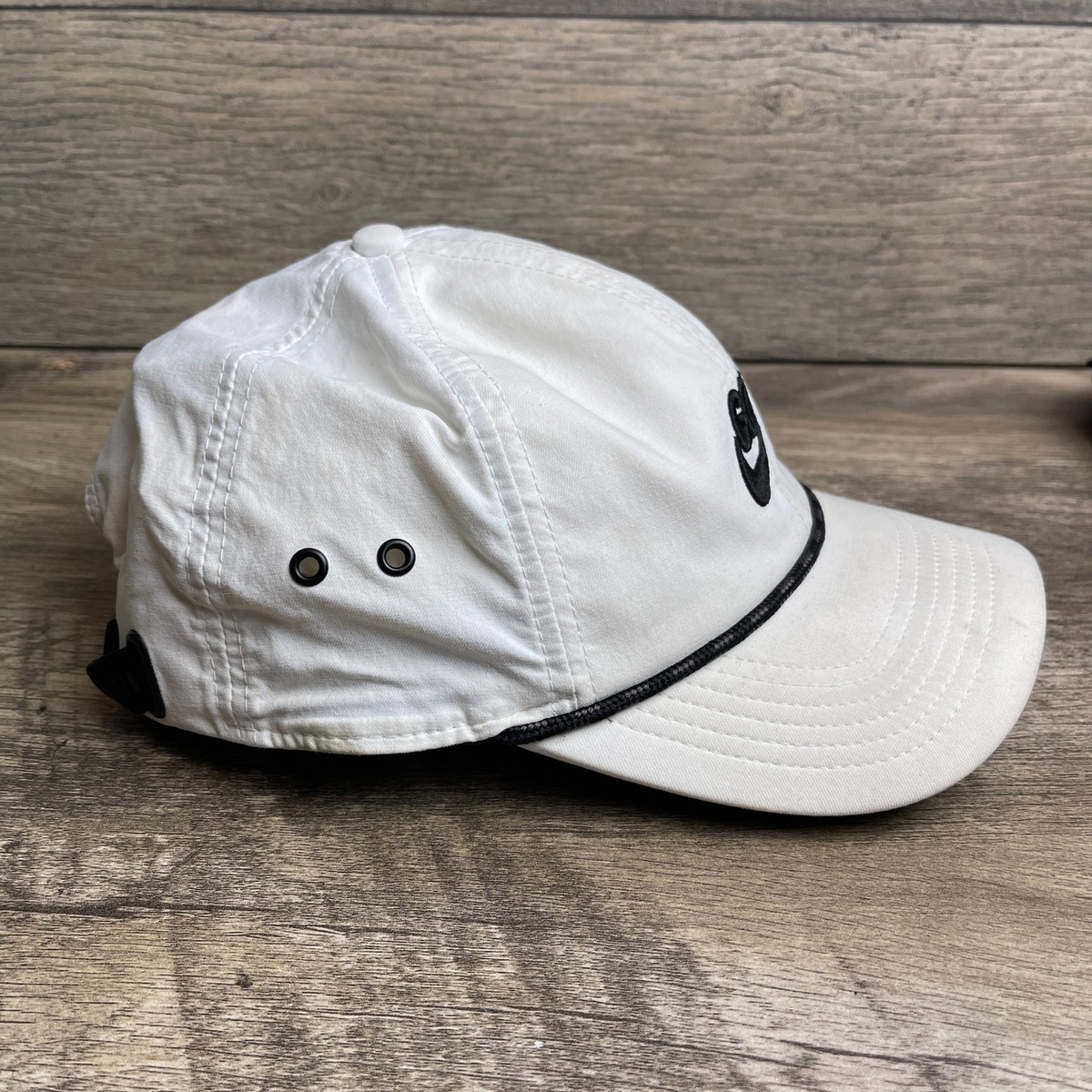 Nike Dri-Fit AeroBill Classic99 Golf Cap Men's White Cotton Rope