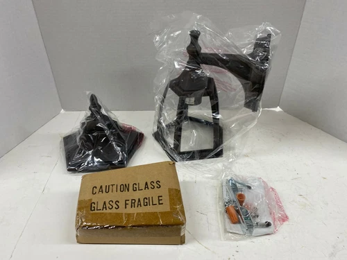 Designers Fountain 2462-AG Autumn Gold 1 Light Wall Lantern, 6 3/4" X 14 1/4" - Picture 1 of 12