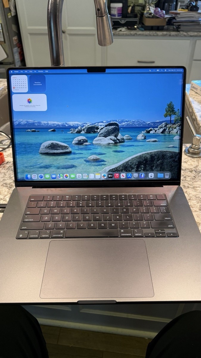 MINT Apple MacBook Pro 16