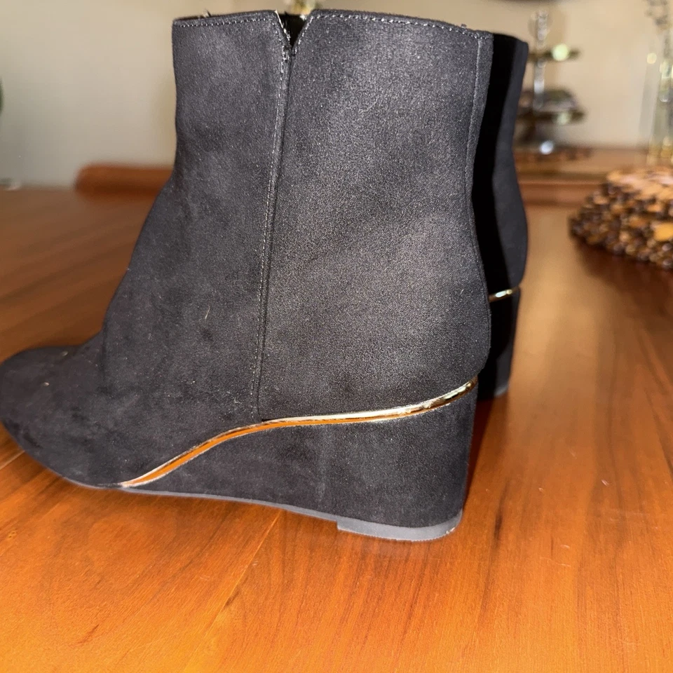 Ботинки Alfani Step Flex черные с золотым акцентом - Изображение 2 из 4