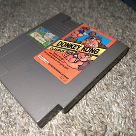 VTG Donkey Kong Classics 1985 NES with case Tested & Working