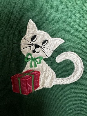 Vintage Christmas Sweater Cat With Present Unisex Adult Size Medium Green