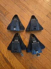 Set Of 4 Yakima Q Towers For Round Bars - Nice