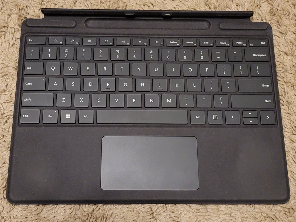 Microsoft Surface Pro 8 256Gb para piezas con teclado Foto 4 de 4