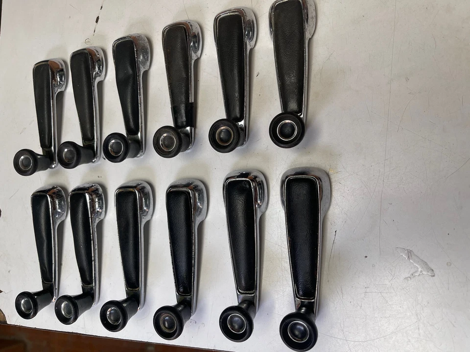 MERCEDES BENZ 220 1973 1974 1975 1976 W114 W115 MANIVELAS VENTANA Foto 3 de 4