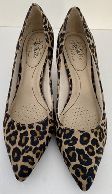 lifestride leopard pumps