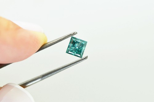 Princess Shaped Diamond Fancy Vivid Blue Color Natural Enhanced SI3 0.75 Carat - Picture 8 of 8