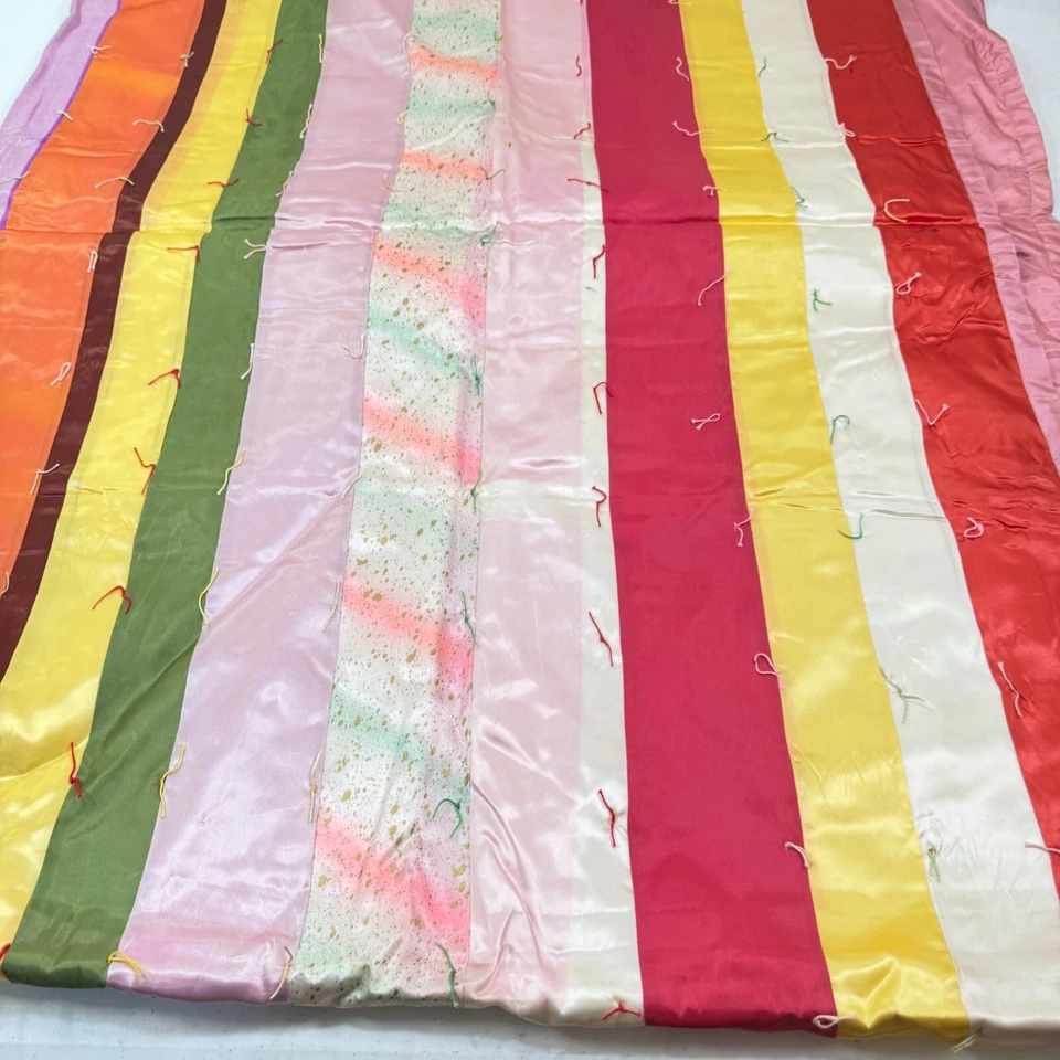 Edredón vintage antiguo hecho a mano doble rayas rosas satinado mcm retro Foto 2 de 4