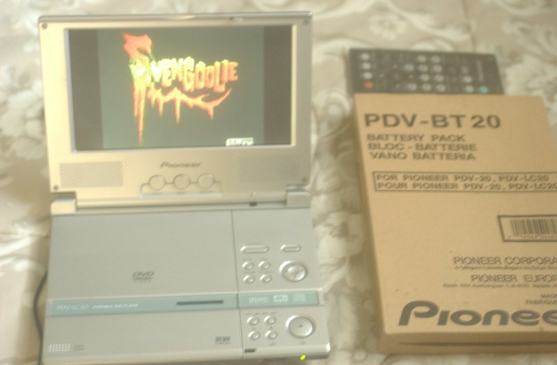 PIONEER PDV-LC20 Portable DVD CD DVD-RW Player w/Display/Remote + Pi Battery!!