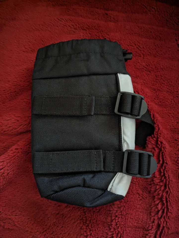 Portabotellas de agua aislado OGIO paquete suave aislado  Foto 2 de 4