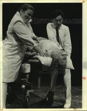 1978 Press Photo Actress with Actors in Trinity Drama performance - sap43333