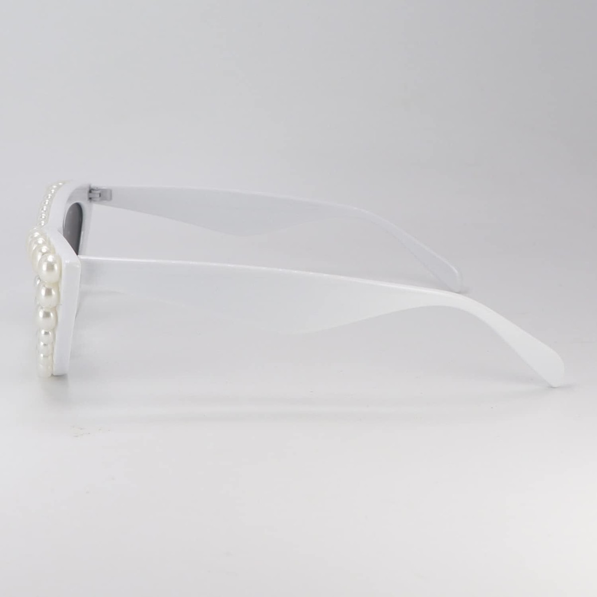 Pearl Cat Eye Sunglasses Womens Cute Fashion Trendy Eyewear  display picture 3