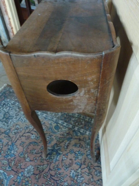 CHEVET DE STYLE LOUIS XV - NOYER MASSIF - Photo 3/4