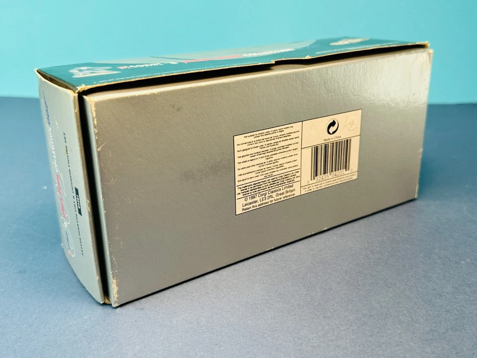 CORGI Classics 04201 Aston Martin DB5 Oddjob Figur James Bond Collection 007 - Bild 2 von 4