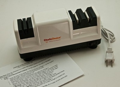 CHEF S CHOICE Electric Diamond Hone Sharpener (Model 100)