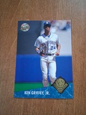 Ken Griffey Jr. #22 OF 25 - Baseball Card-Fleer  92 Ultra Award Winners 