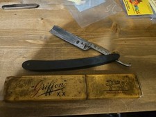 Vintage "GRIFFON" 60 CARBO MAGNETIC Etched Straight RAZOR Plastic Shank  - K4
