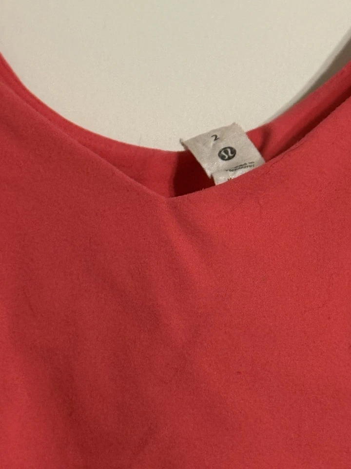 Sujetador Lululemon Align Tank Rosa Peonía Talla 2 Incorporado Usado en Excelente Condición Foto 2 de 4