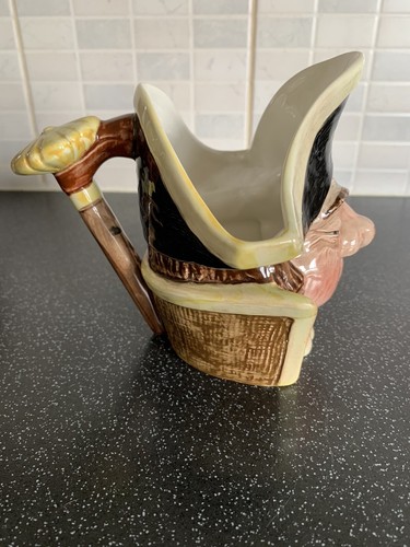 VintageHighly Collectible Beswick Character Mug, “Mr Bumble Parish Beadle 2032” - Picture 3 of 7