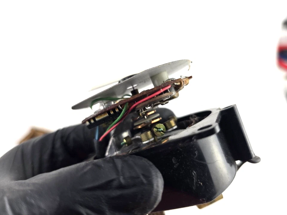 NOS Volvo 240 260 264 262 265 164 Bertone VDO Tachometer 6 Cylinder - Image 3 of 4