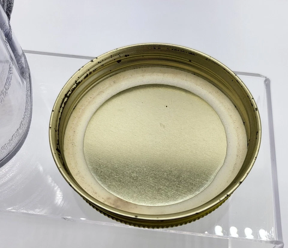 Mini tarro de plástico Oster OSTERIZER de colección mezcla y almacenamiento tapa de metal amarillo de 8 oz Foto 3 de 4