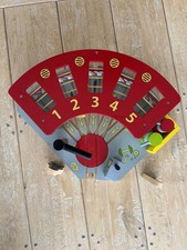 Bigjigs Rail 5 Way Engine Shed With Turntable, Wooden Train Set Accessories