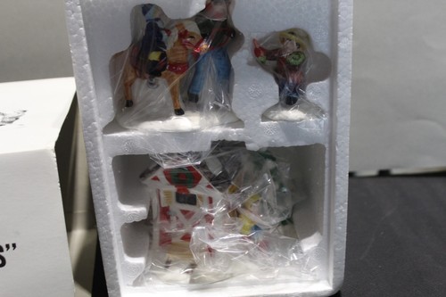 Dept. 56 “Pint Size Pony Rides” (Set of 3) The Original Snow Village 1994 #54534 - Picture 2 of 4