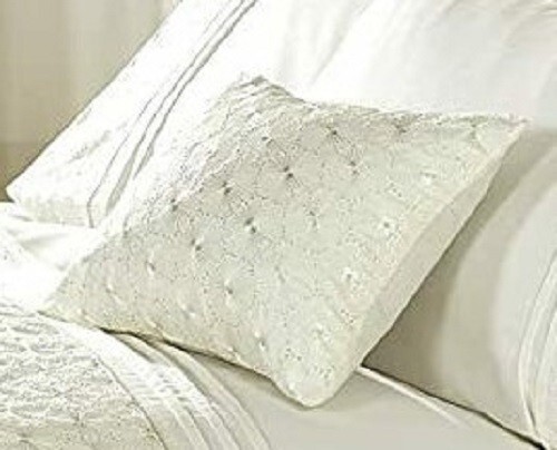 EVERDEAN Vintage Style Lace - Pin-Tuck FILLED BOUDOIR CUSHION - CREAM - Picture 1 of 2