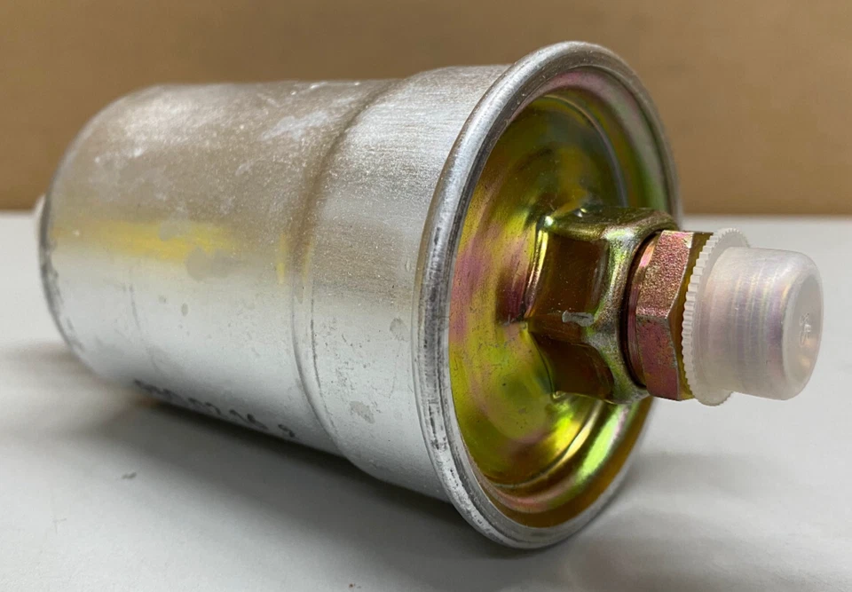 Filtro de combustible Bosch - 71029 / 91135690100 - Para Porsche 911, 912 y Volvo 140 Series Foto 3 de 4