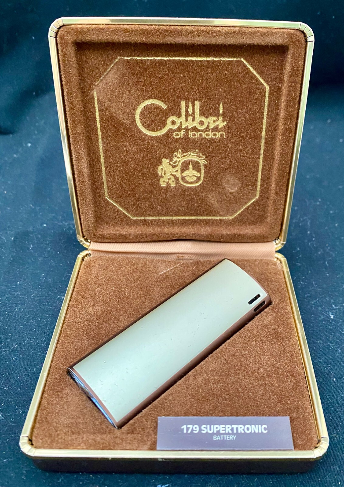 W/its Case C1975 G