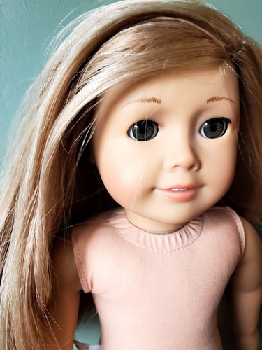American Girl Puppe Isabelle GOTY 2014 18" Meet Outfit mit Haarverlängerung & Kamm, Box - Bild 16 von 22