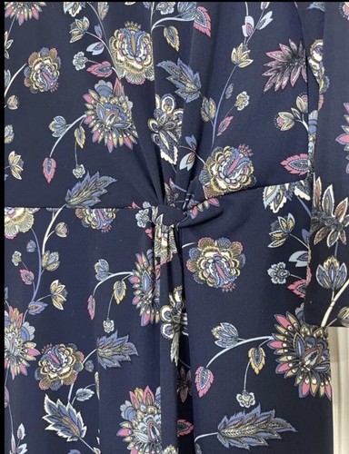 TALBOTS Abito Midi Blu Stampa Floreale Torsione Laterale Svolazzante 3/4 Sl. Taglia 20WP o 22W - Foto 9 di 10