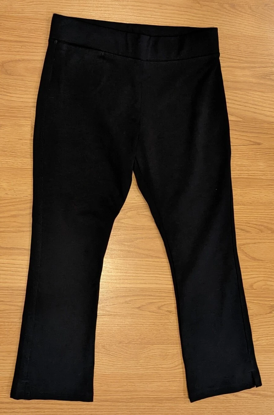 Women's American Giant Black Stretch Capri/Crop Pants - 8