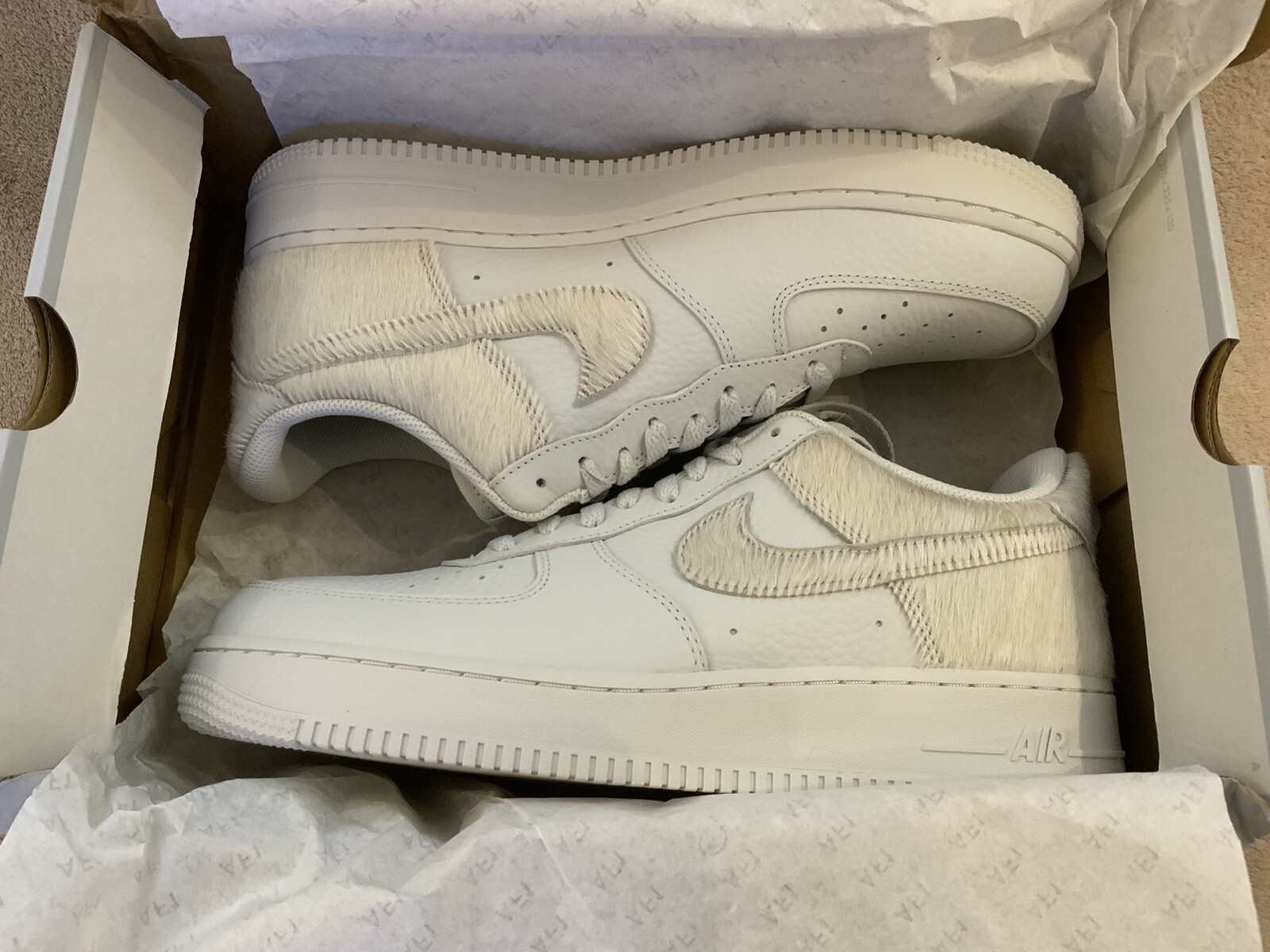 Scarpe Nike Air Force 1 ""capelli di pony"" bianco polvere fotonica DM9088 001 da uomo taglia 12