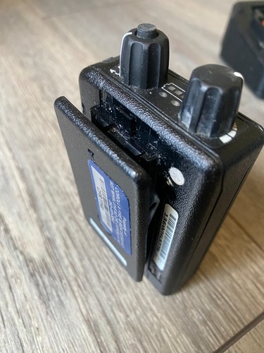 MOTOROLA MINITOR V PAGER w/ Cradle & Belt Clip - BATTERY STUCK FREQUENCY UNKNOWN - Picture 11 of 16