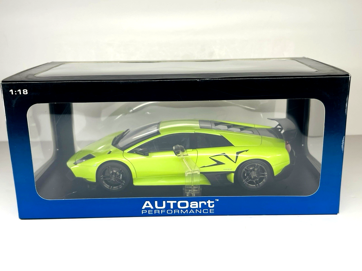 1/18 Autoart 74627 LAMBORGHINI MURCIELAGO LP670-4 SV METALLIC
