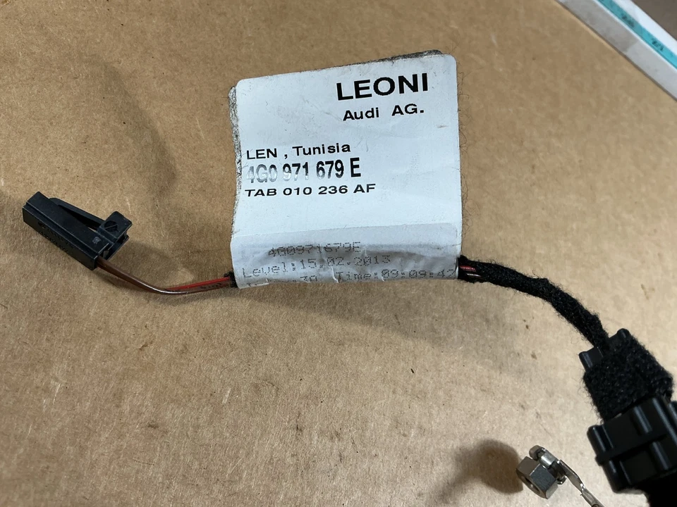 2012-2014 奥迪 A7 Quattro 仪表板手套盒线束 4G0971679E 原始设备制造商 — 第 4/4 张图片