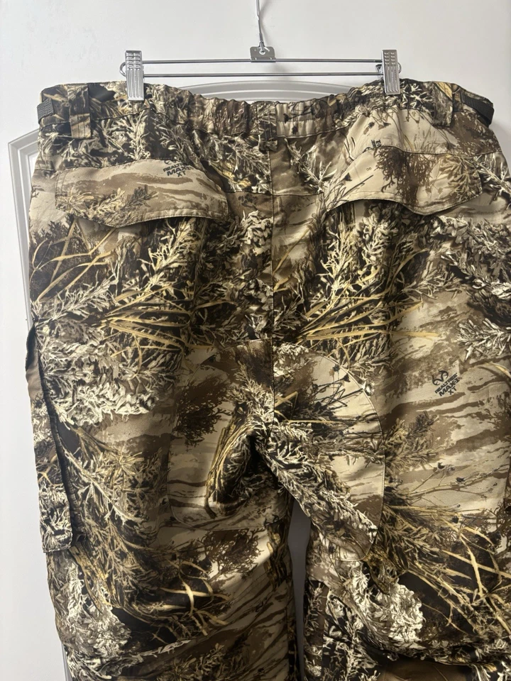 Realtree Max-1XT Hunting Pant with Removal PantLegs and Adjustable Waist 2X - Image 4 of 4
