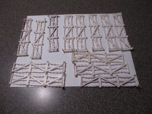 13 SECTIONS VINTAGE MARX FARM PLAYSET BARB WIRE FENCING