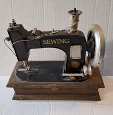 VTG  Style Decorative Wood Sewing Machine Mounted on a Hinged Storage Box