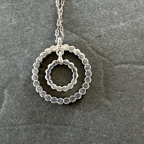 Liz Claiborne Crystal Circles Silvertone 18" Necklace and Travel Container - Picture 4 of 15
