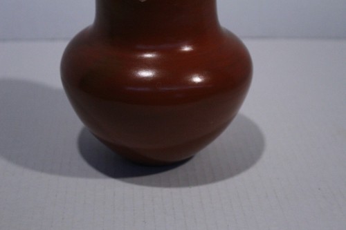 Tarro de cerámica navajo cuello largo con borde tallado como un rayo Sue Williams - Imagen 2 de 14